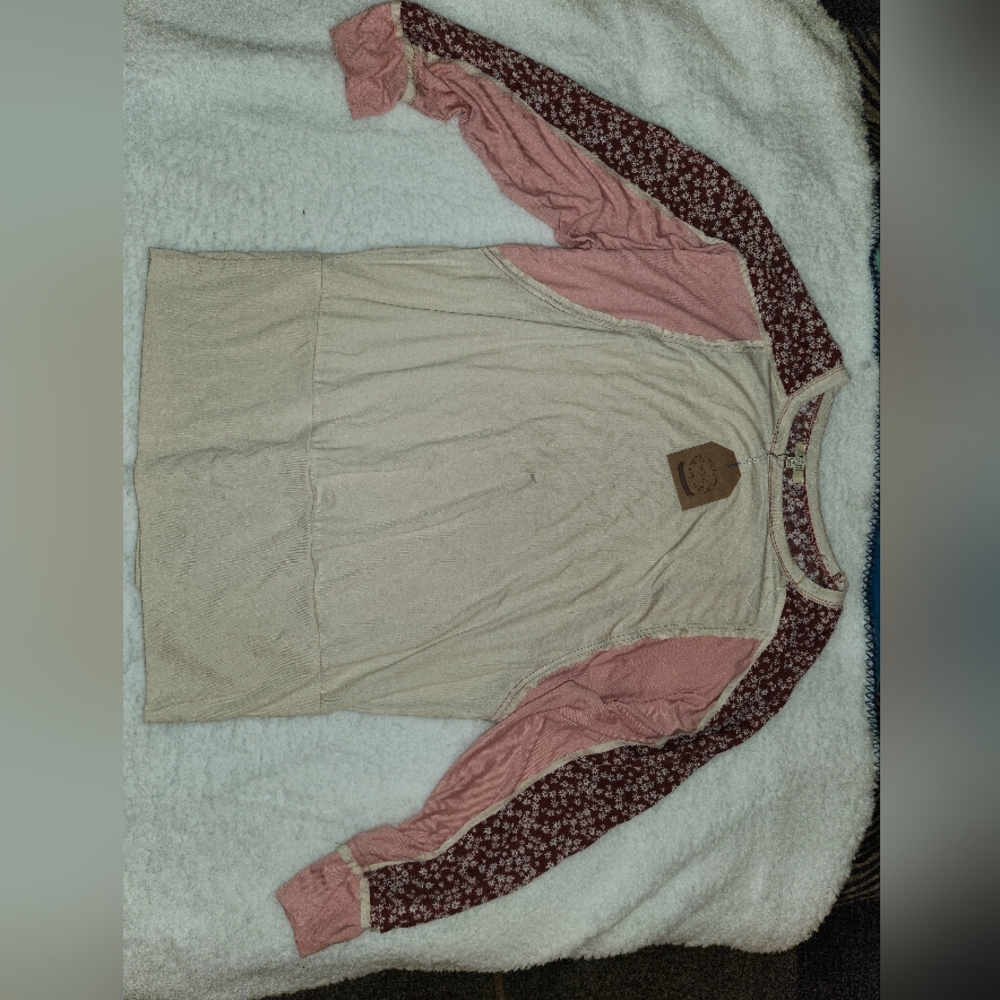 Women's top size medium